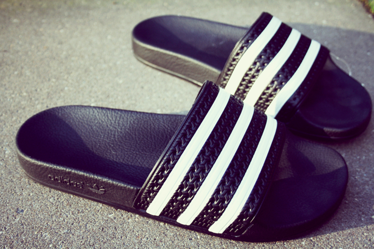 Adidas Adillettes slides comeback