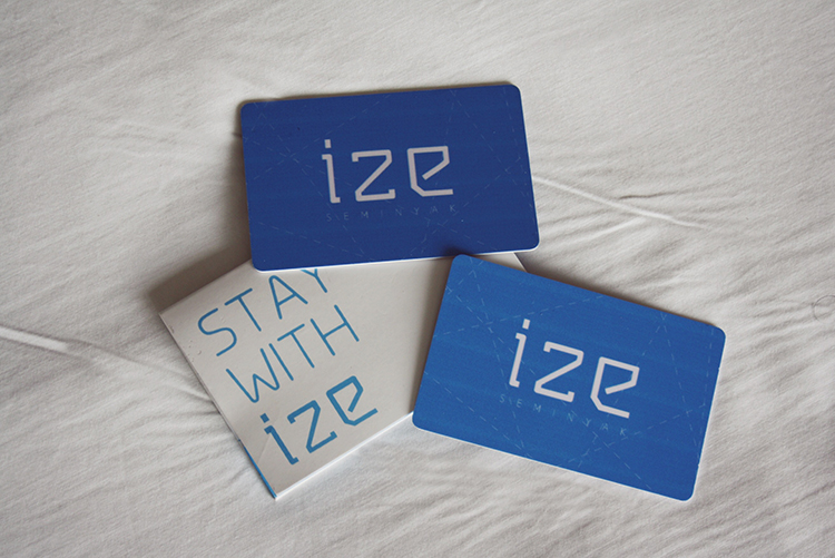 Ize Hotel seminyak fashion blogger bali