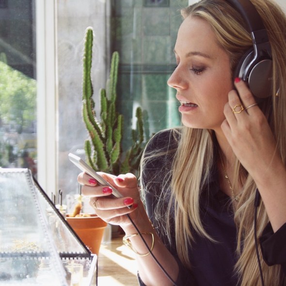 Sony mdr1 headphones review fashion blogger