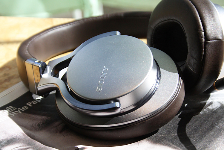 Sony mdr1 headphones review fashion blogger