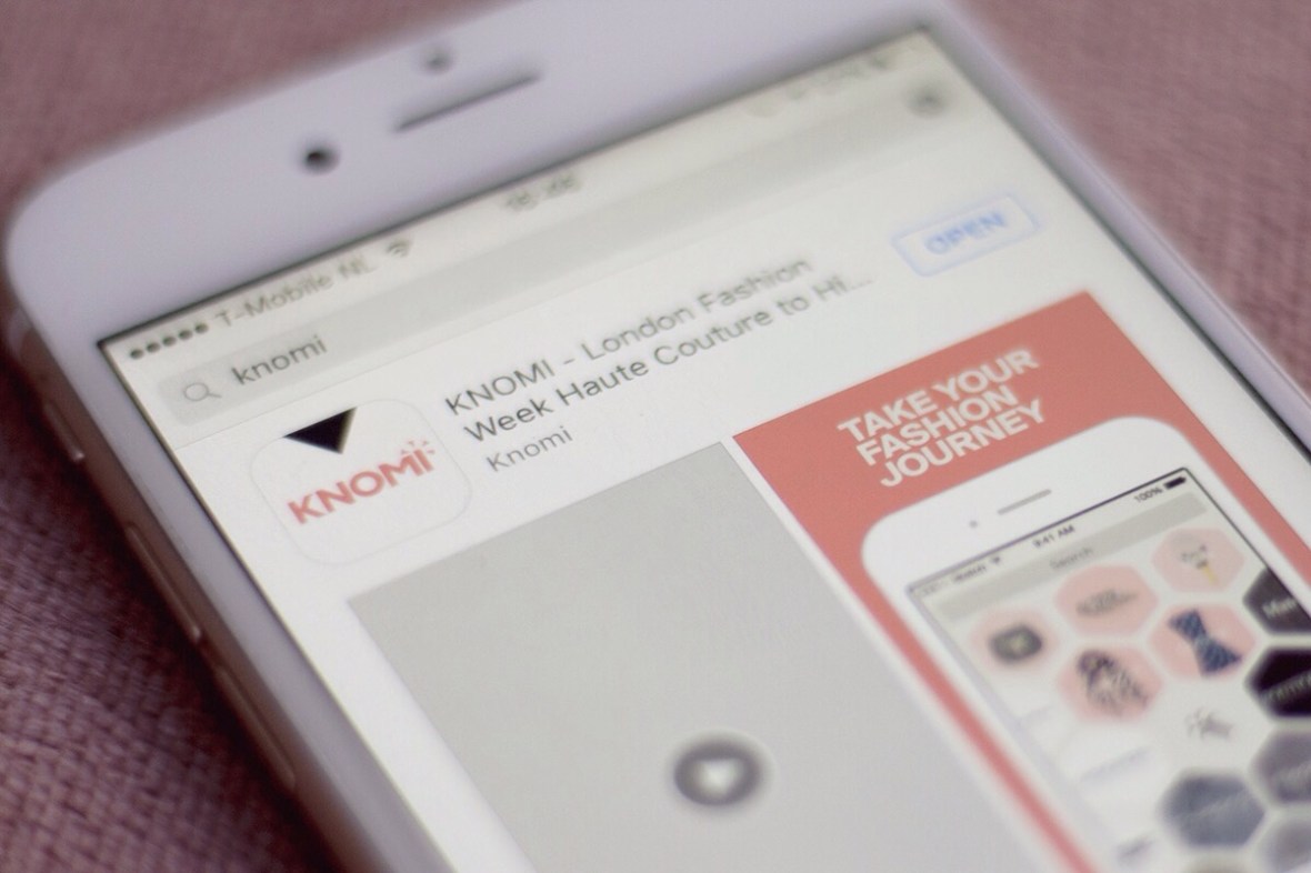 KNOMI app Online store Fashion blogger