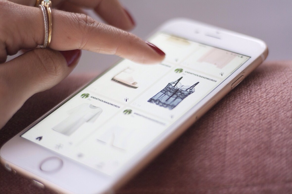 KNOMI app Online store Fashion blogger