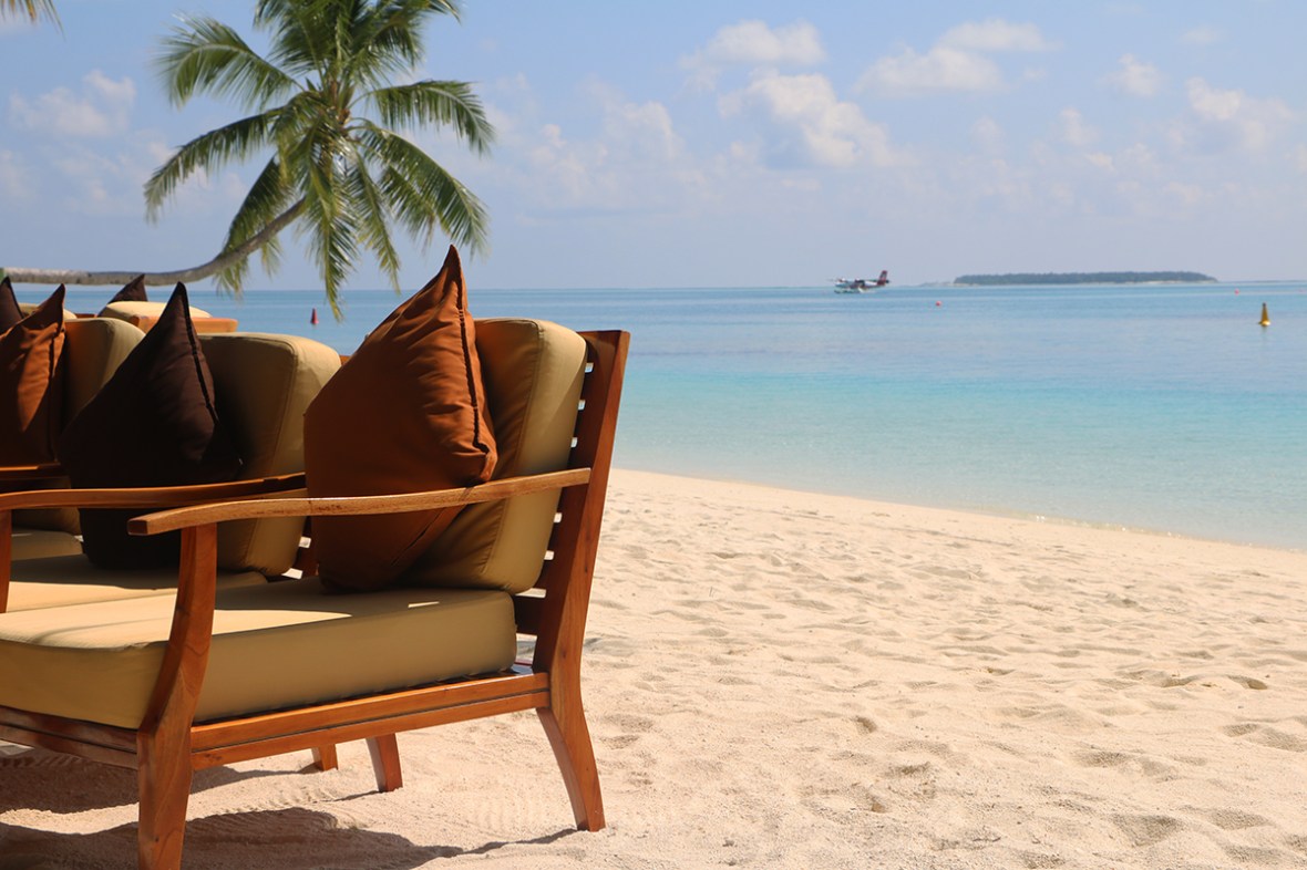 Fashion blogger Review Conrad Rangali island Maldives