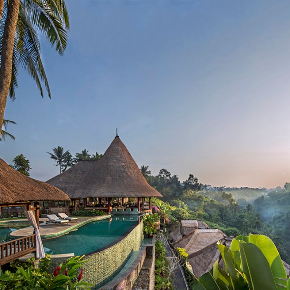 Fashion blogger photoshoot outfit SWF Boutique geoflora Jewelry Viceroy hotel Bali Ubud