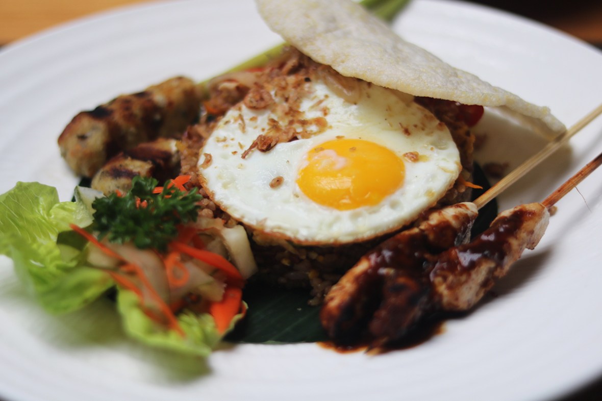 Fashion blogger review The Santai Hotel Bali resort Umalas Seminyak