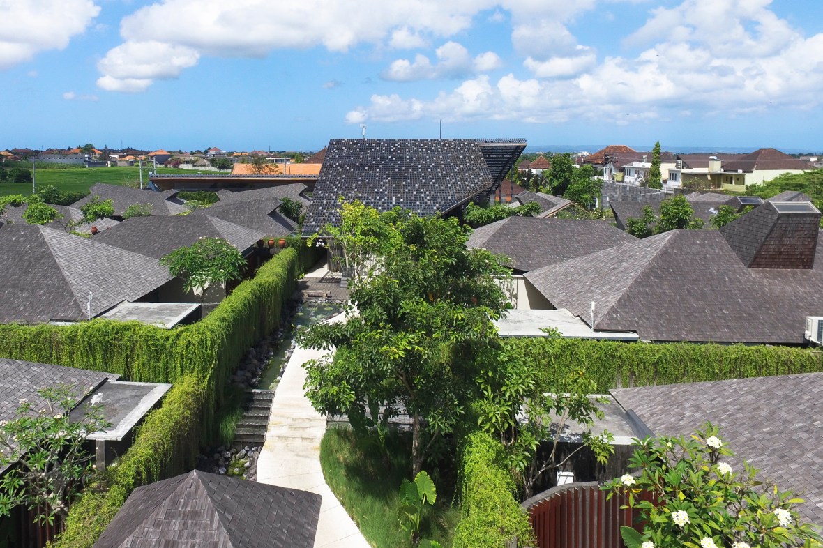 Fashion blogger review The Santai Hotel Bali resort Umalas Seminyak