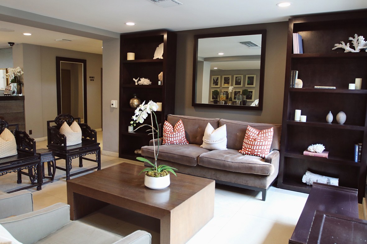 blogger review luxe sunset boulevard hotel los angeles